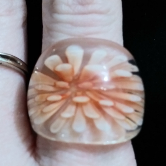 Artisian Glass Ring - Picture 5 of 5